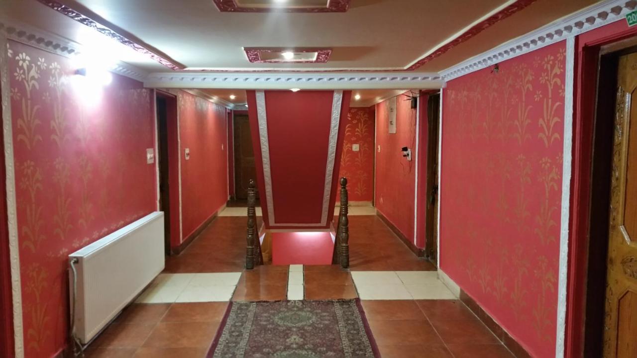 Hotel Gulmarg Inn Экстерьер фото